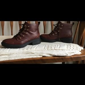 Cole Hahn waterproof leather boots